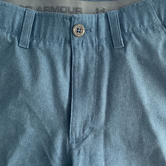 Under Armour Boys golf shorts - Picture 2 of 7